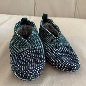 Bombas Cozy Knit Kids Slippers - Blue and Green - Size 11-13